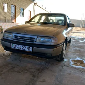 Opel Vectra 1990