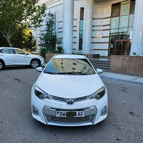 Toyota Corolla 2015