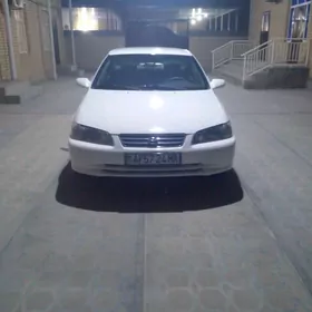 Toyota Camry 2000