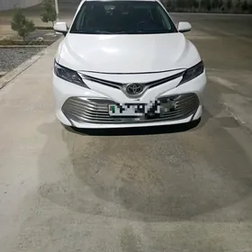 Toyota Camry 2018