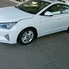 Hyundai Elantra 2019