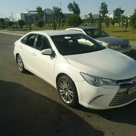 Toyota Camry 2016