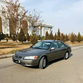 Toyota Camry 2001