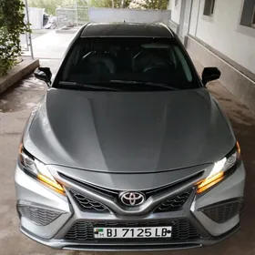 Toyota Camry 2018