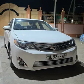 Toyota Camry 2014