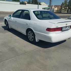 Toyota Camry 2000