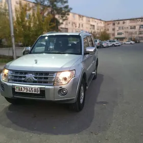 Mitsubishi Pajero 2008