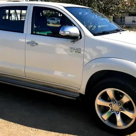 Toyota Hilux 2015