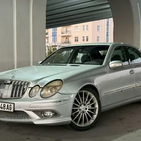 Mercedes-Benz E-Class 2005