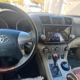 Toyota Highlander 2011