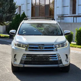 Toyota Highlander 2019