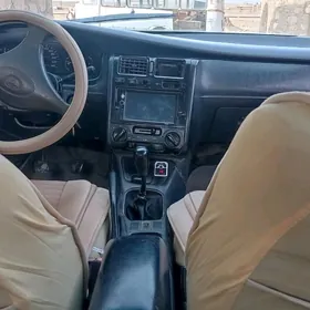 Toyota Carina 1995