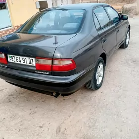 Toyota Carina 1993