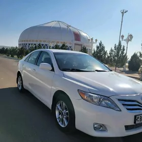 Toyota Camry 2010