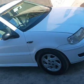 Volkswagen Polo 2001