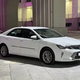 Toyota Camry 2018