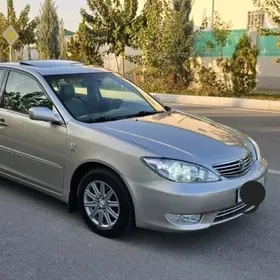 Toyota Camry 2004