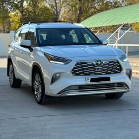 Toyota Highlander 2021