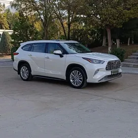 Toyota Highlander 2020