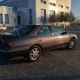 Toyota Camry 1999