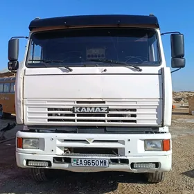 Kamaz 6520 2015