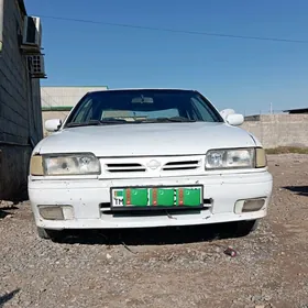 Nissan Primera 1994