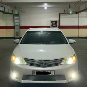 Toyota Camry 2013