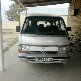 Toyota Hiace 1989