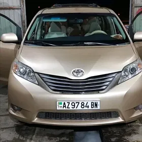 Toyota Sienna 2011