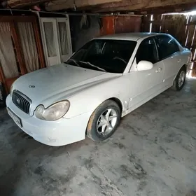 Hyundai Sonata 2001