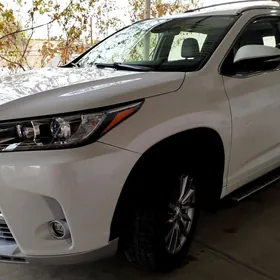 Toyota Highlander 2018