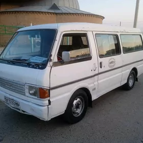 Mazda B2000 1993