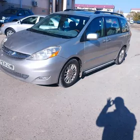 Toyota Sienna 2008