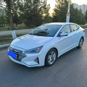 Hyundai Elantra 2020