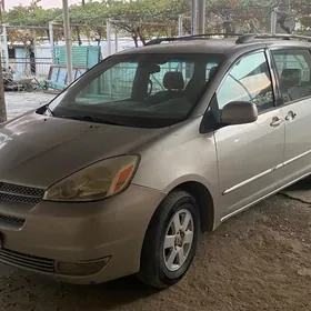 Toyota Sienna 2005