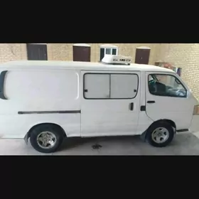 Toyota Hiace 2012