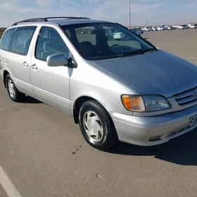 Toyota Sienna 2002