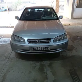 Toyota Camry 2000