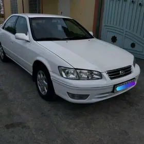 Toyota Camry 2000