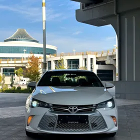 Toyota Camry 2016