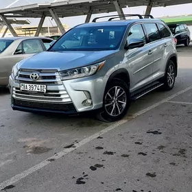 Toyota Highlander 2019