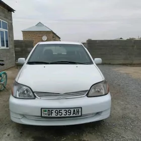 Toyota Echo 2002