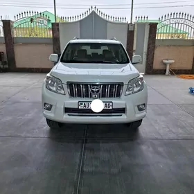 Toyota Land Cruiser Prado 2013