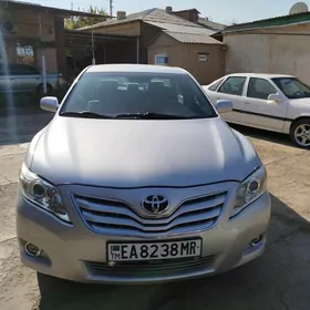 Toyota Camry 2010