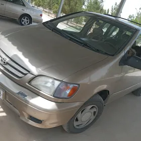 Toyota Sienna 2001