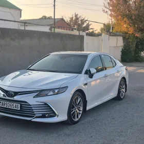 Toyota Camry 2018