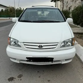 Toyota Sienna 2000