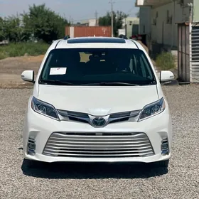 Toyota Sienna 2020