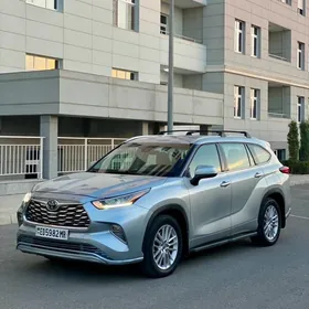 Toyota Highlander 2020