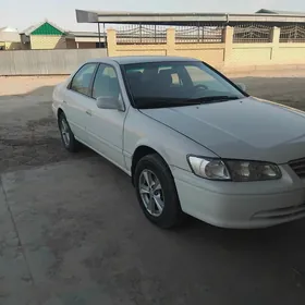 Toyota Camry 1999